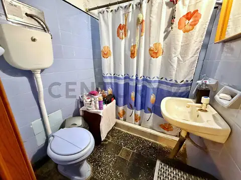 CASA A LA VENTA DE 3 DORMITORIOS EN LOS HORNOS