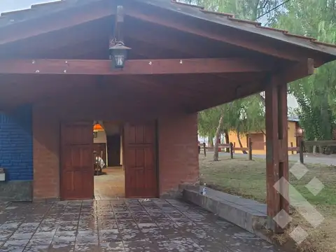 Venta casa Lago Pellegrini en esquina
