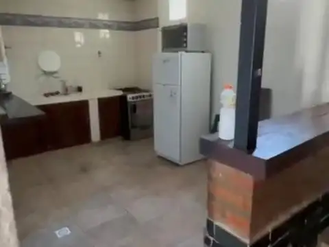 Venta casa Lago Pellegrini en esquina
