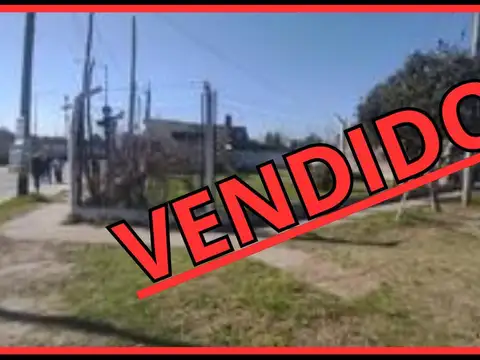 Terreno con dos locales comerciales en venta en G. de Laferrere