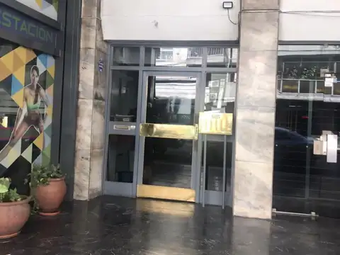 Venta dpto 2 dormitorios y comodín, excelente estado, zona.