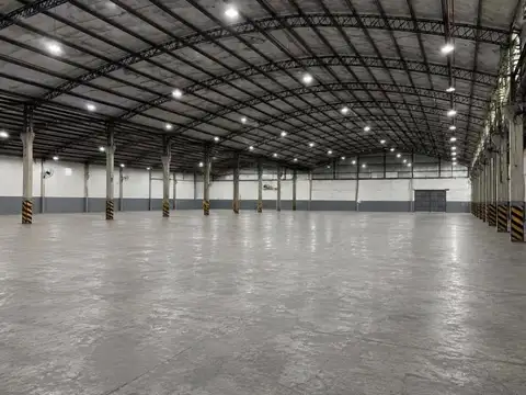 Depósito de 5.370 m2 en Alquiler - La Tablada
