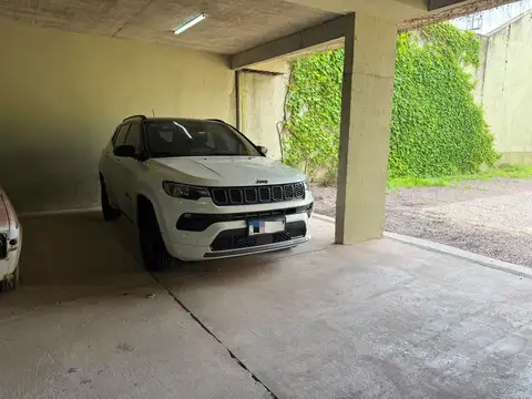 Venta cochera amplia en Villa Urquiza Echeverria y altolaguirre.