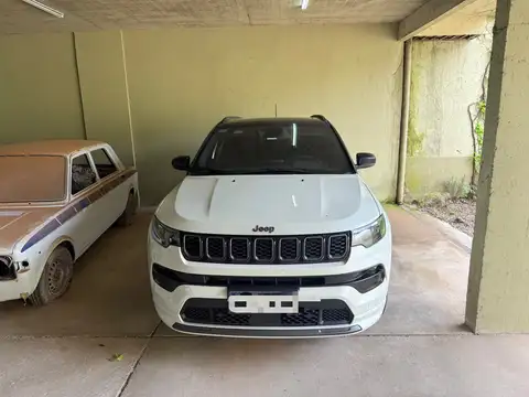 Venta cochera amplia en Villa Urquiza Echeverria y altolaguirre.