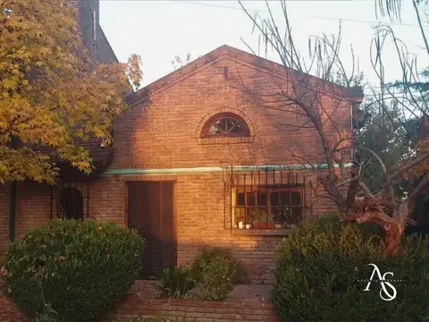 Casa en Alquiler de 3 dormitorios