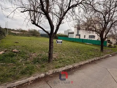 Terreno en Venta en Valle Escondido, USD 210.000