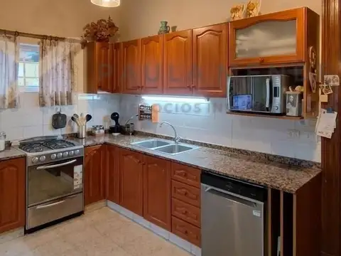 Casa en Venta en Vicente Lopez Vias / Maipu, USD 880.000