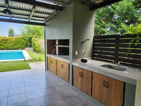 Casa en Alquiler en El Canton, USD 1.400
