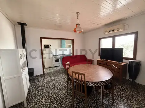 Casa 3 ambientes con 1 baño