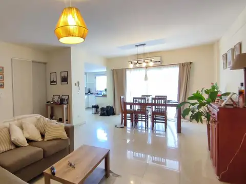 Departamento 3 ambientes con 2 baños
