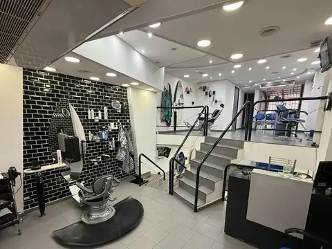 Local Comercial 75m² en tres niveles sobre Av. San Martín