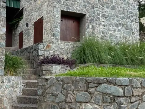 Casa 7 ambientes con 3 baños