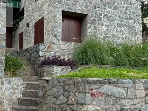 Casa 7 ambientes con 3 baños