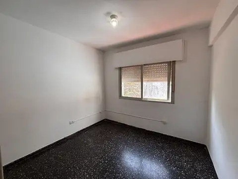 San Luis 1800, Piso 3