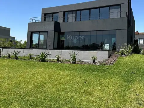 Casa  en Venta en El Yacht, Nordelta, Tigre
