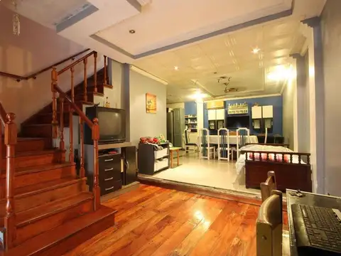 Depto Tipo Casa en Venta de 4 ambientes