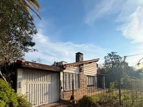 Casa 3 ambientes con 2 baños