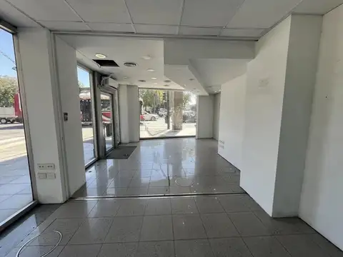 AV.DEL LIBERTADOR 900