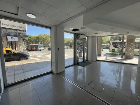 AV.DEL LIBERTADOR 900