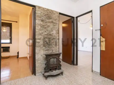 43 e 3 y 4 400, Piso 1