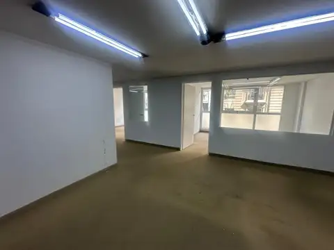 Oficina en Alquiler 25 años