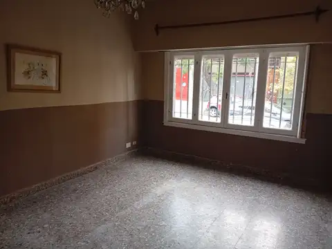 Depto Tipo Casa en Alquiler de 4 ambientes