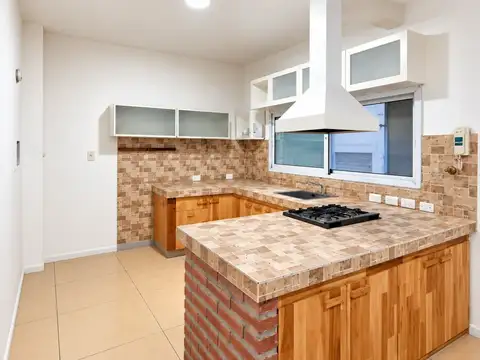 Depto Tipo Casa en Venta de 4 ambientes