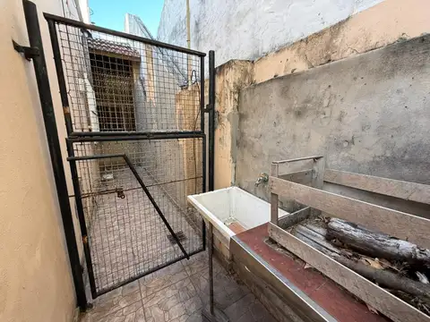 Casa 3 ambientes en venta en Villa Ballester