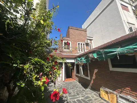 Casa 6 ambientes con 4 baños