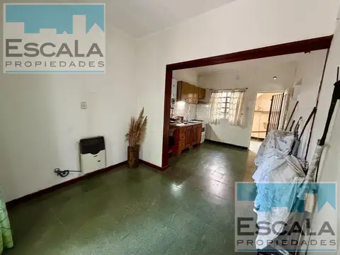 Casa en Alquiler en Barrio Industrial, $ 400.000