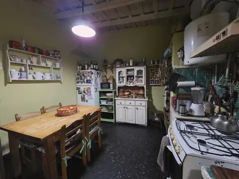 Casa 4 ambientes con 1 baño