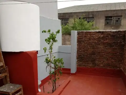 PH TIPO CASA DE 2 AMB EN CIUDADELA CON PATIO Y TERRAZA