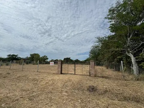 EXCELENTE TERRENO 2000 MTS - 27 Y 158 - MERCEDES (B)