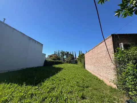 EXCELENTE TERRENO 2000 MTS - 27 Y 158 - MERCEDES (B)