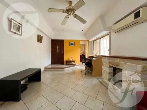 Casa 4 Ambientes - Isidro Casanova
