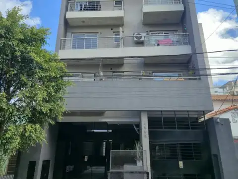 Departamento 2 AMBIENTES. BALCON. CASEROS