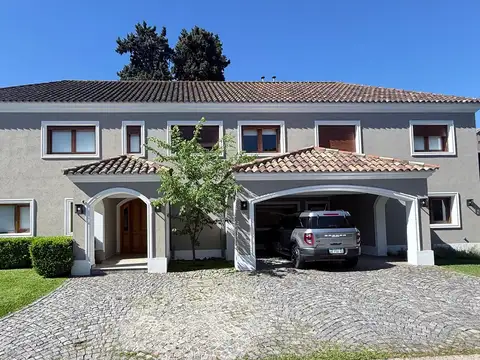 Casa  en Venta en San Benito, La Horqueta, San Isidro