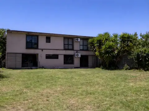 ALQUILER DE GALPÓN EN QUILMES CON CASA 4 AMBIENTES