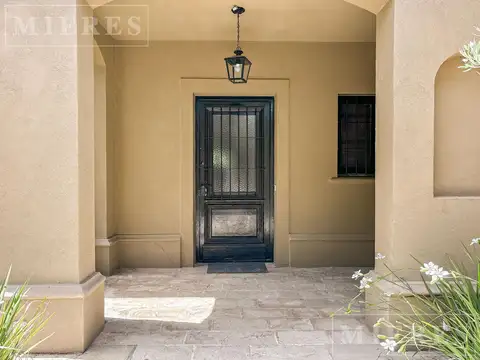 Casa en Alquiler de 4 dormitorios