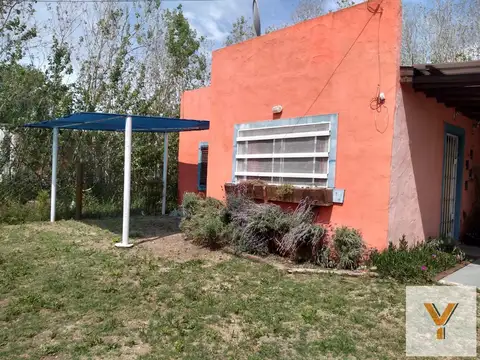 Casa 2 ambientes con 1 baño