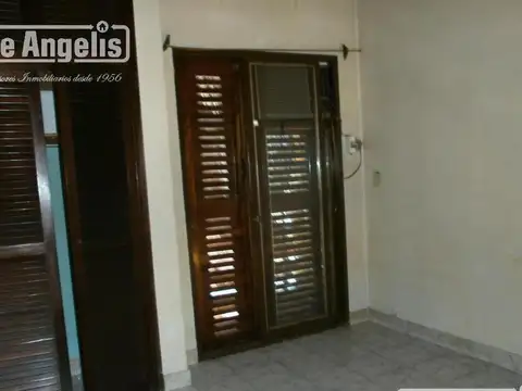 Depto Tipo Casa en Venta 40 años