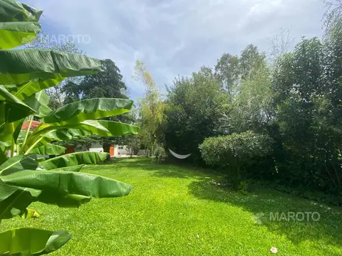Casa 6 ambientes con 4 baños