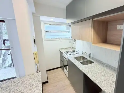 Doctor Emilio Ravignani 1300, Piso 1