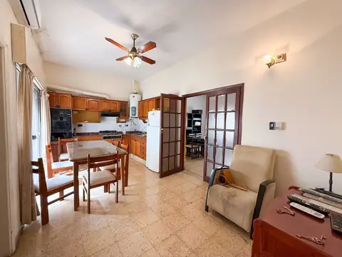 Casa 5 ambientes con 1 baño