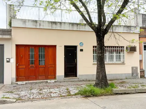 CASA EN VENTA EN PERGAMINO CON PATIO