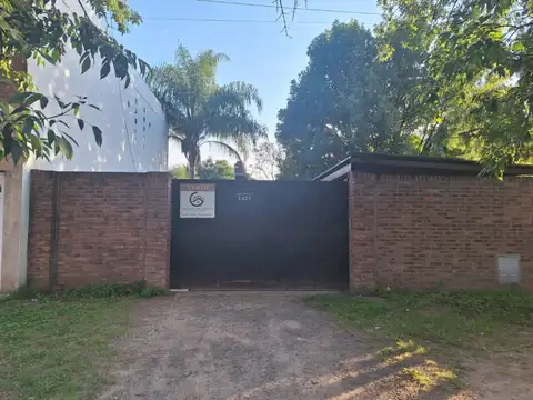 Casa en venta c/ cochera en San Lorenzo
