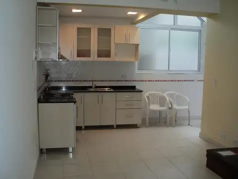 Depto Tipo Casa en Alquiler de 3 ambientes