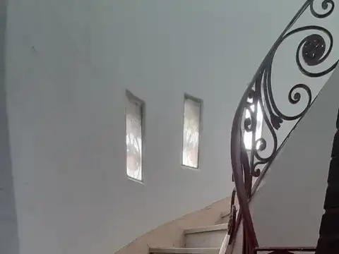 Depto Tipo Casa en Venta de 5 ambientes