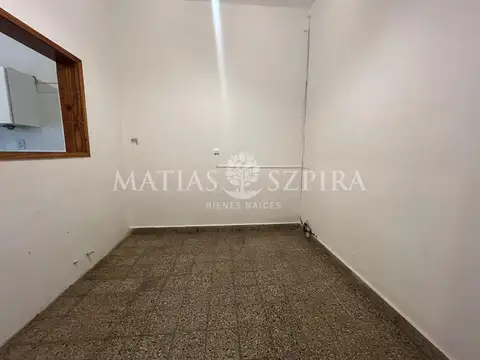 Alquiler Casa 3 ambientes con Jardin y Cochera