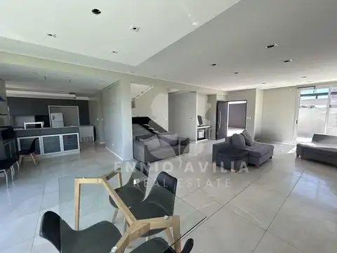 Casa en Venta en Presidente Derqui, USD 159.000